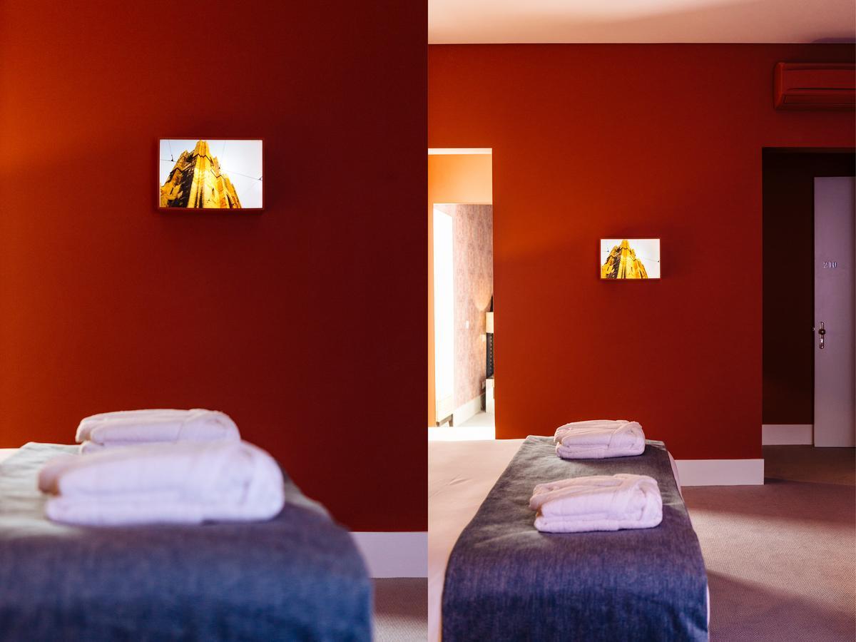 Bed & Breakfast Dear - Gallery House Lisbon